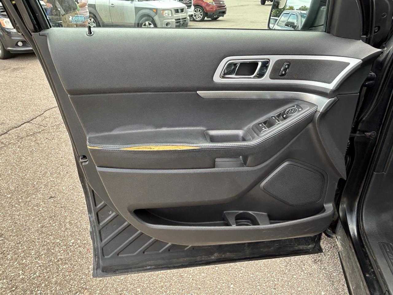 Ford Explorer 4WD 4dr XLT 2013
