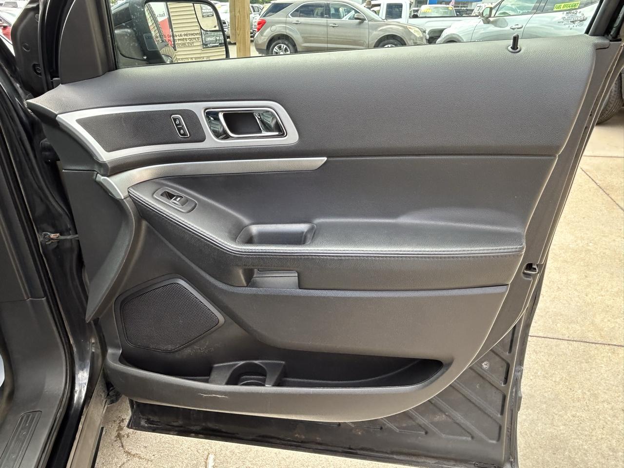 Ford Explorer 4WD 4dr XLT 2013