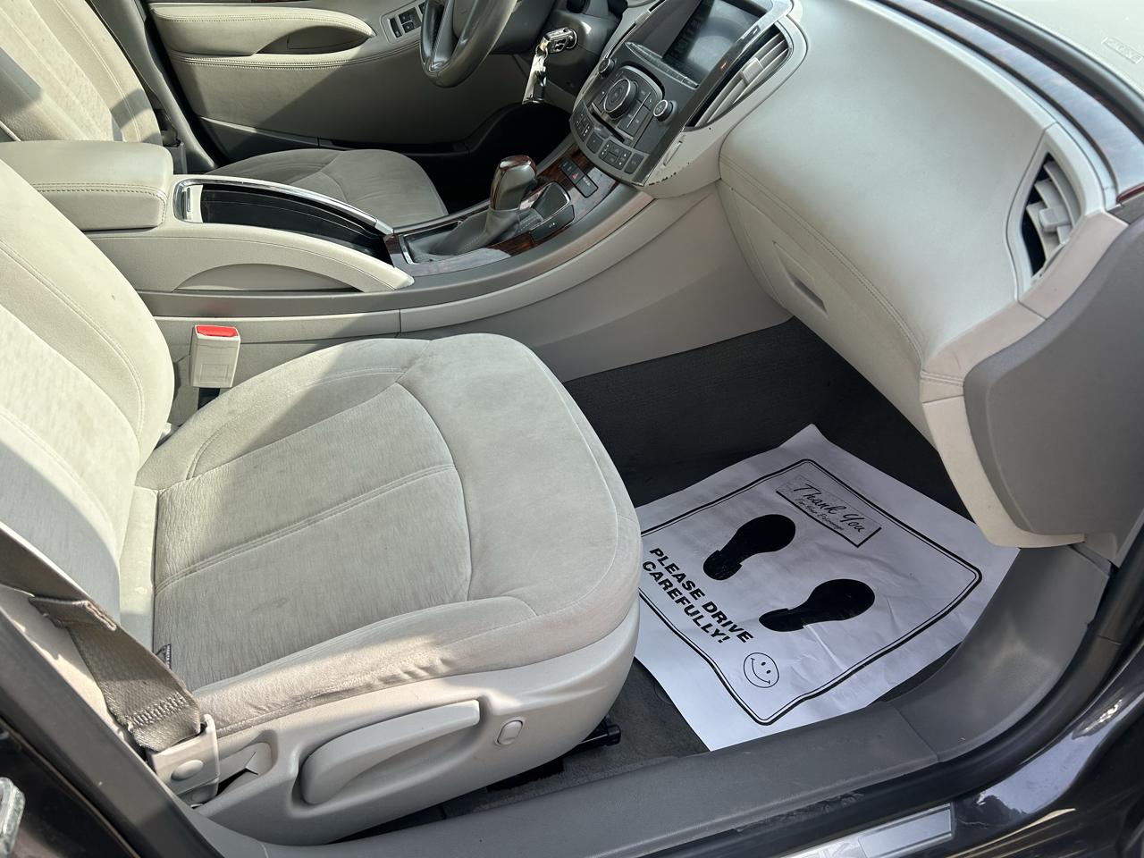 Buick LaCrosse 4dr Sdn Base FWD 2013