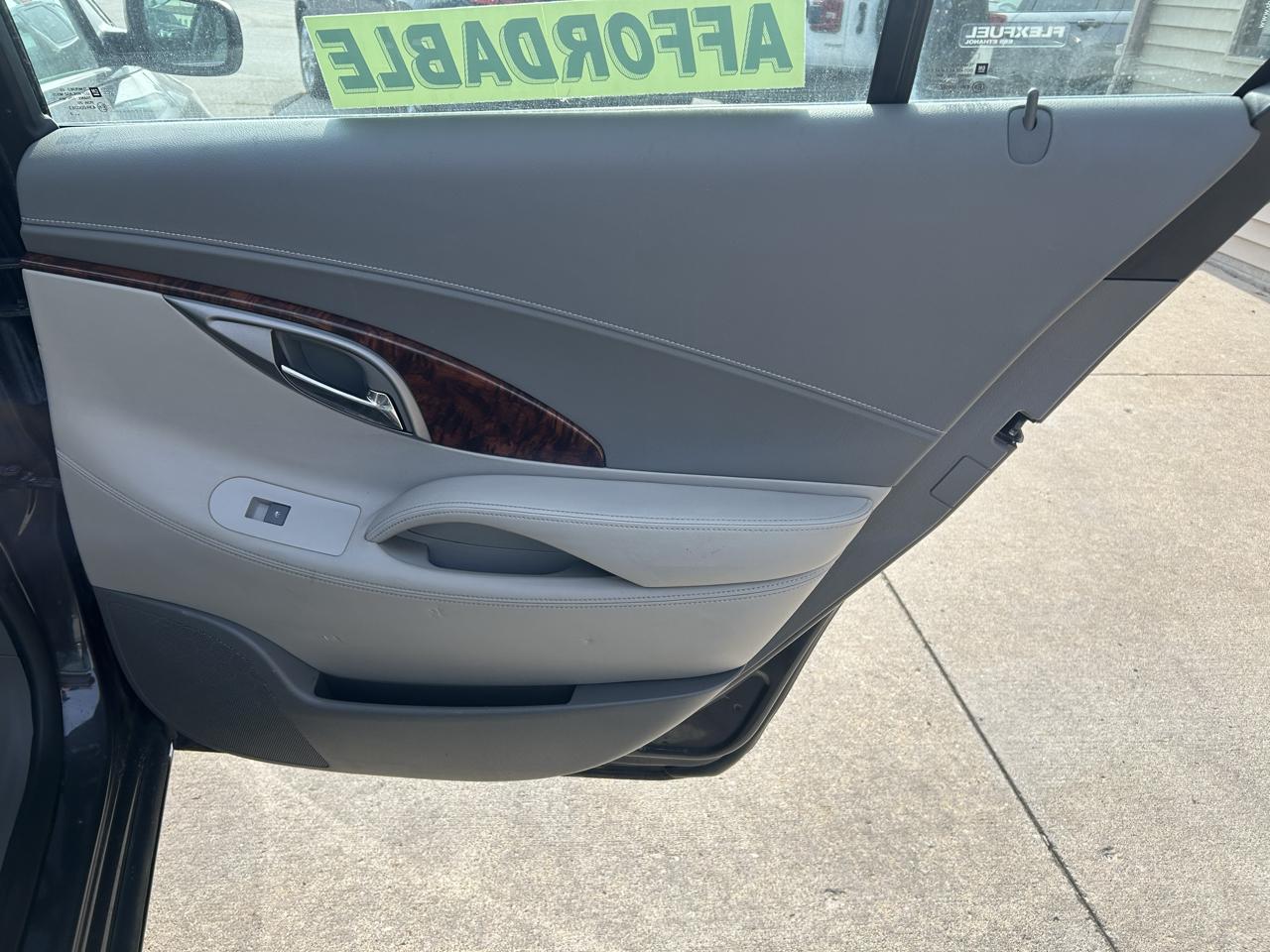 Buick LaCrosse 4dr Sdn Base FWD 2013