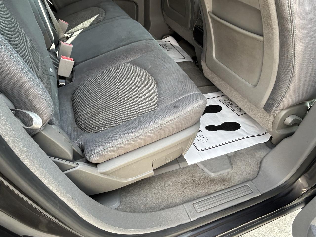 Chevrolet Traverse FWD 4dr LS 2013
