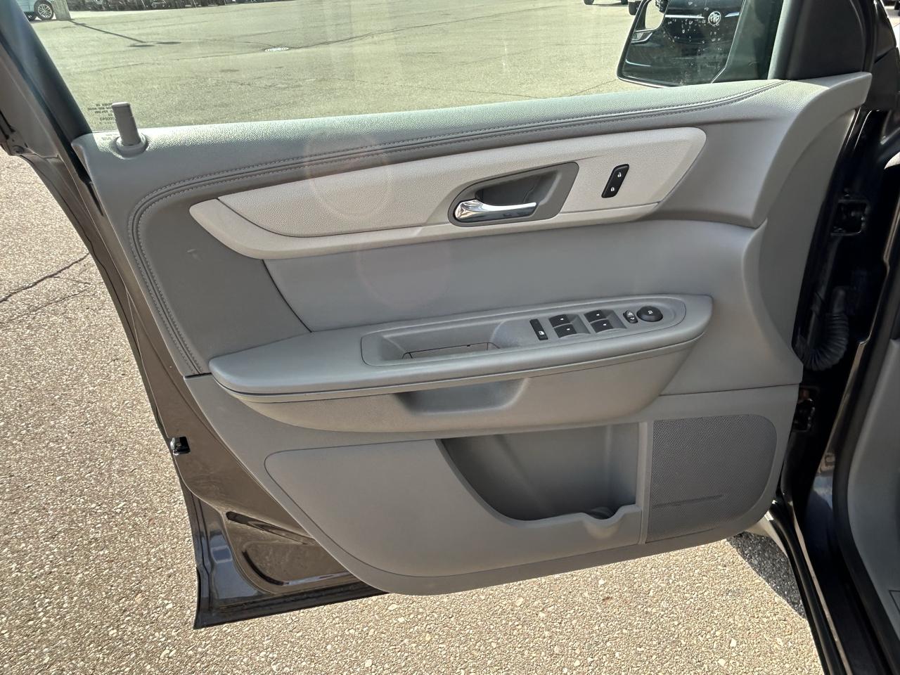 Chevrolet Traverse FWD 4dr LS 2013