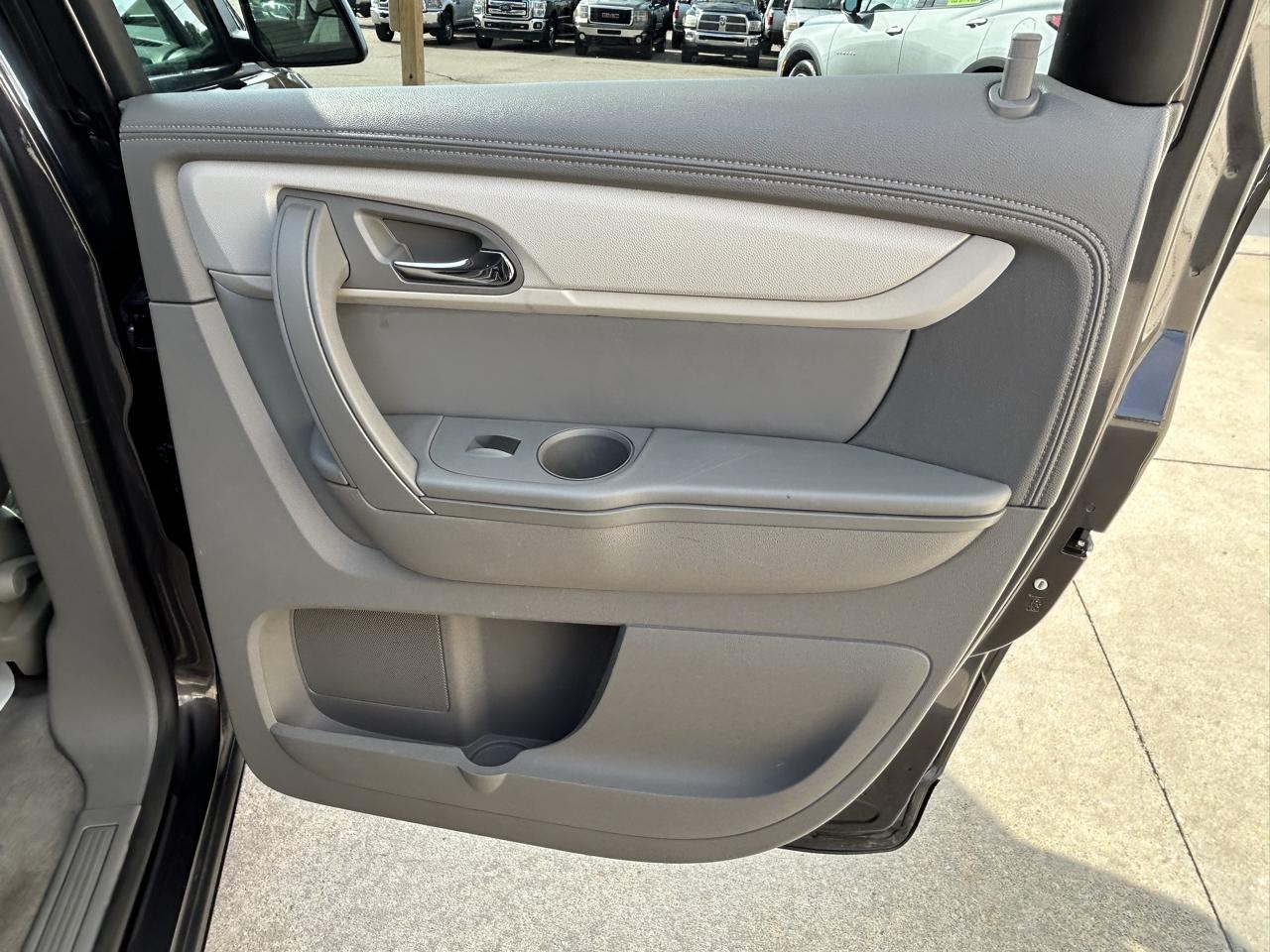 Chevrolet Traverse FWD 4dr LS 2013