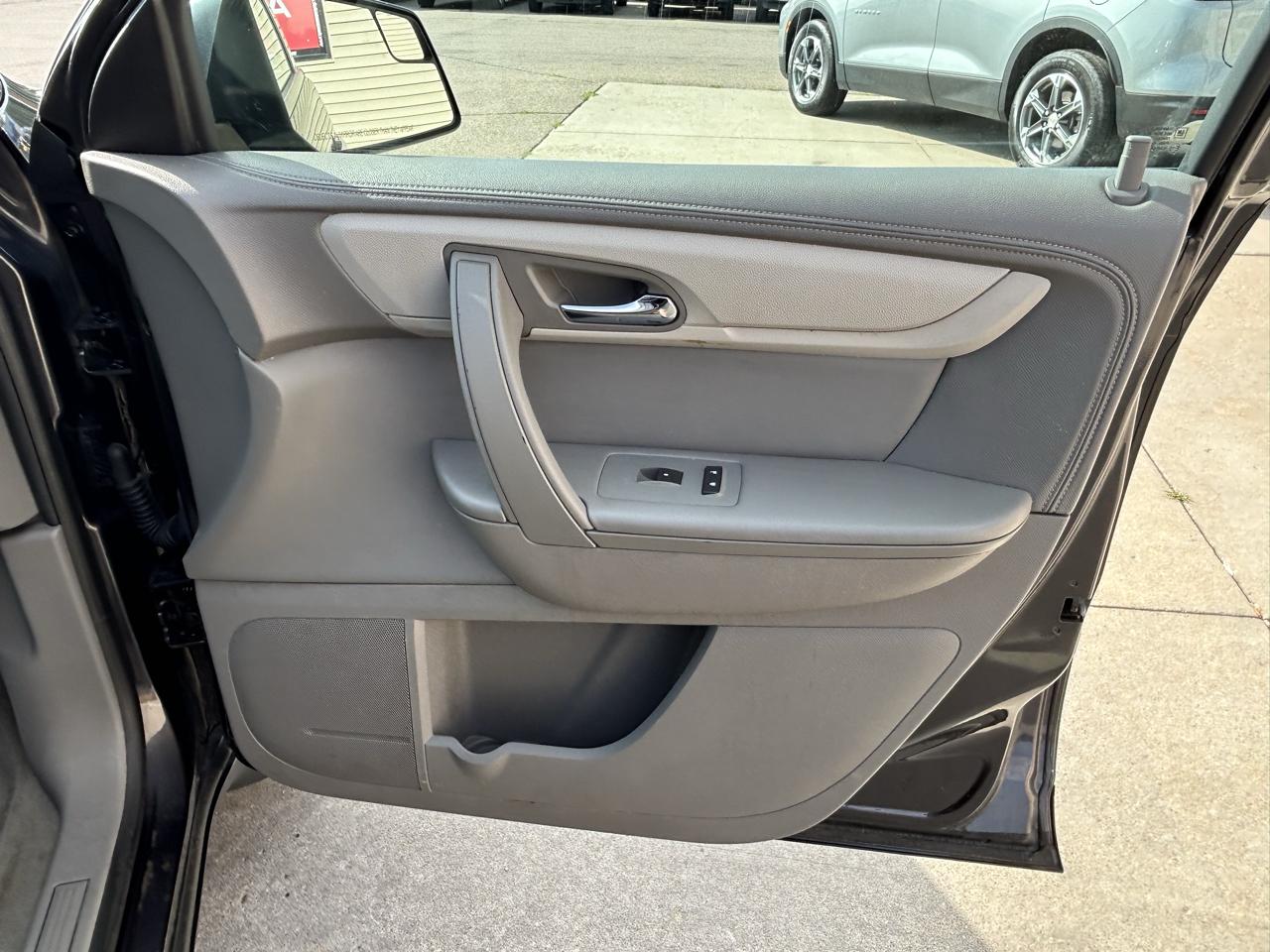 Chevrolet Traverse FWD 4dr LS 2013