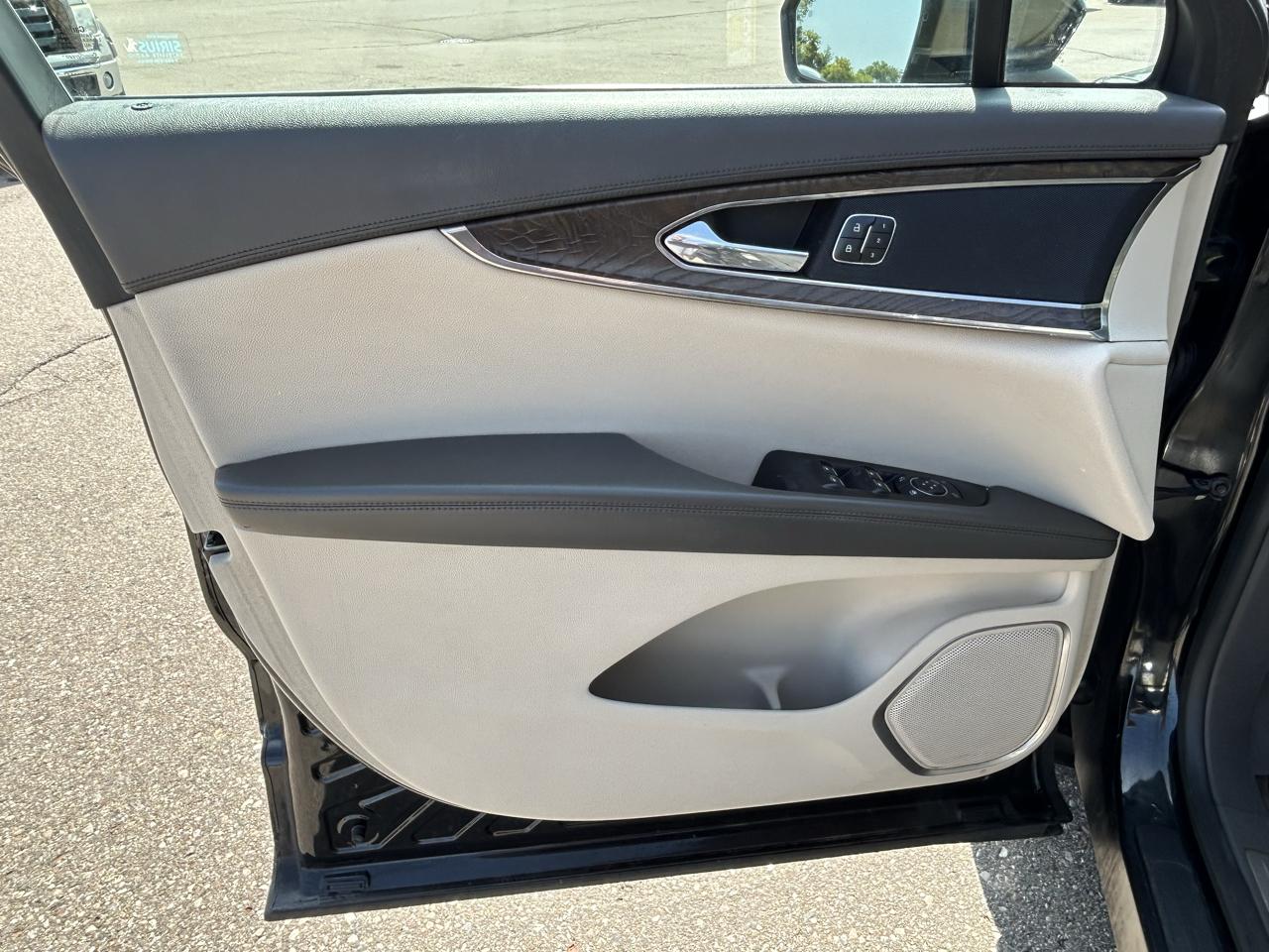 Lincoln MKX AWD 4dr Reserve 2016