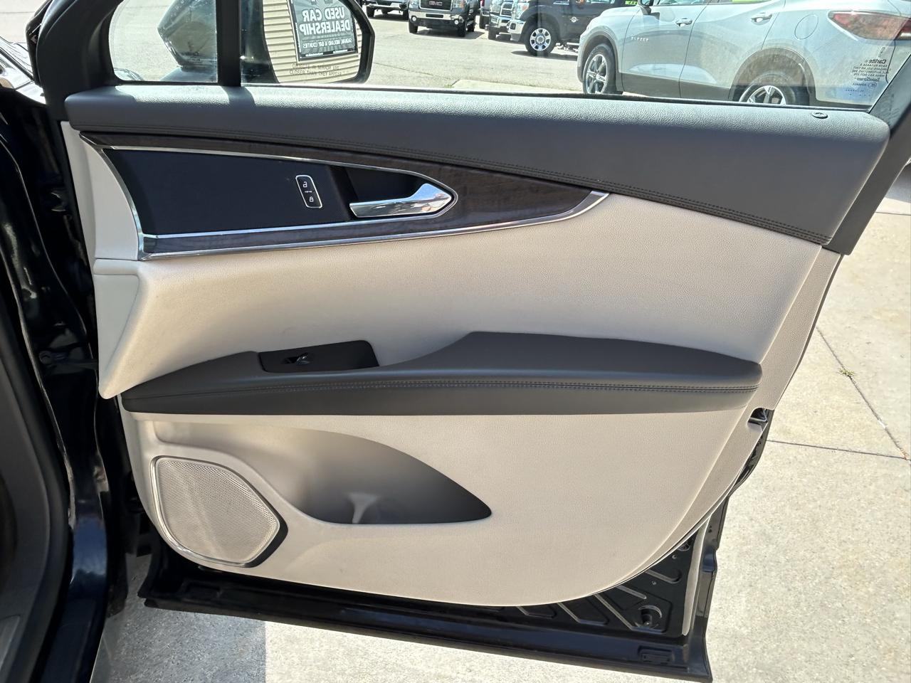 Lincoln MKX AWD 4dr Reserve 2016