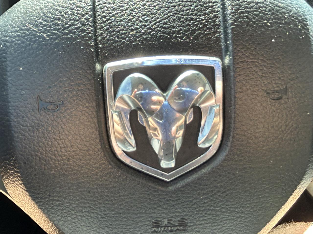 RAM 1500 4WD Crew Cab 140.5" Big Horn 2014