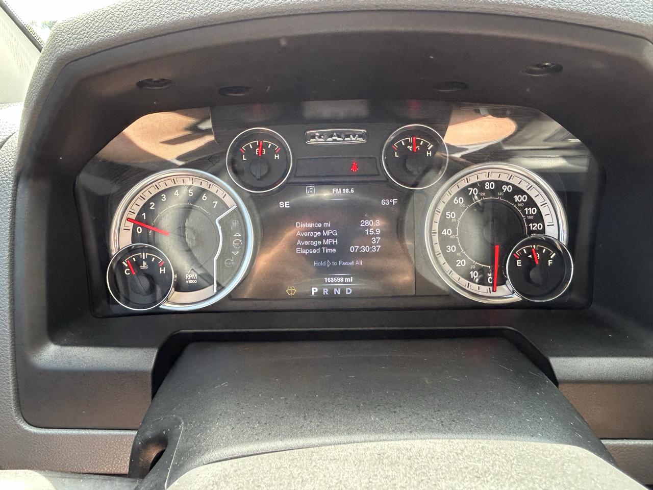 RAM 1500 4WD Crew Cab 140.5" Big Horn 2014