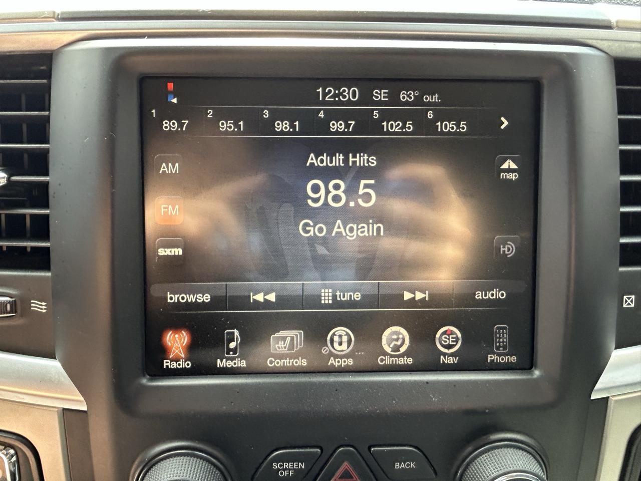 RAM 1500 4WD Crew Cab 140.5" Big Horn 2014