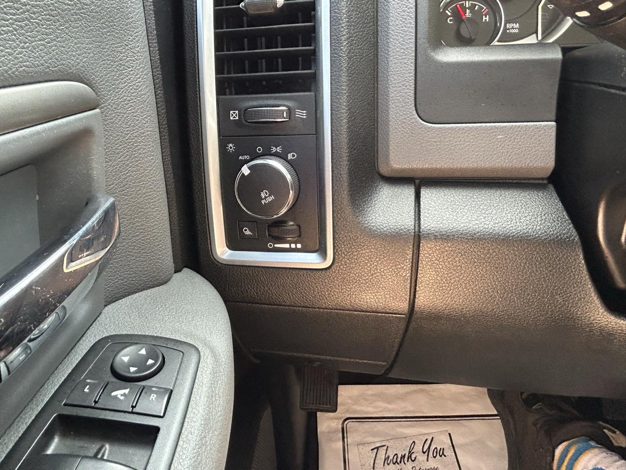 RAM 1500 4WD Crew Cab 140.5" Big Horn 2014