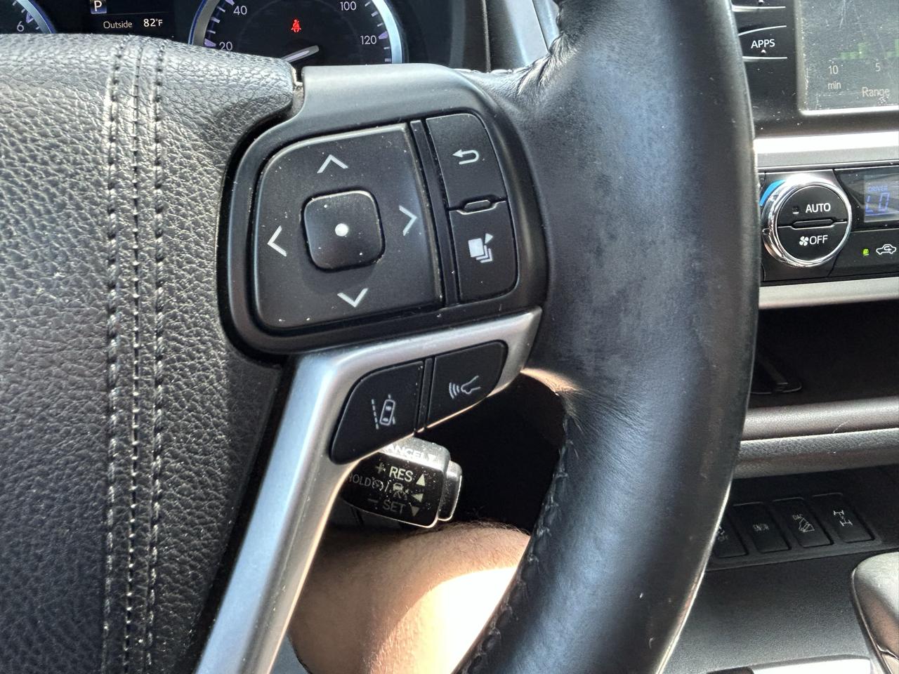 Toyota Highlander XLE V6 AWD (Natl) 2018