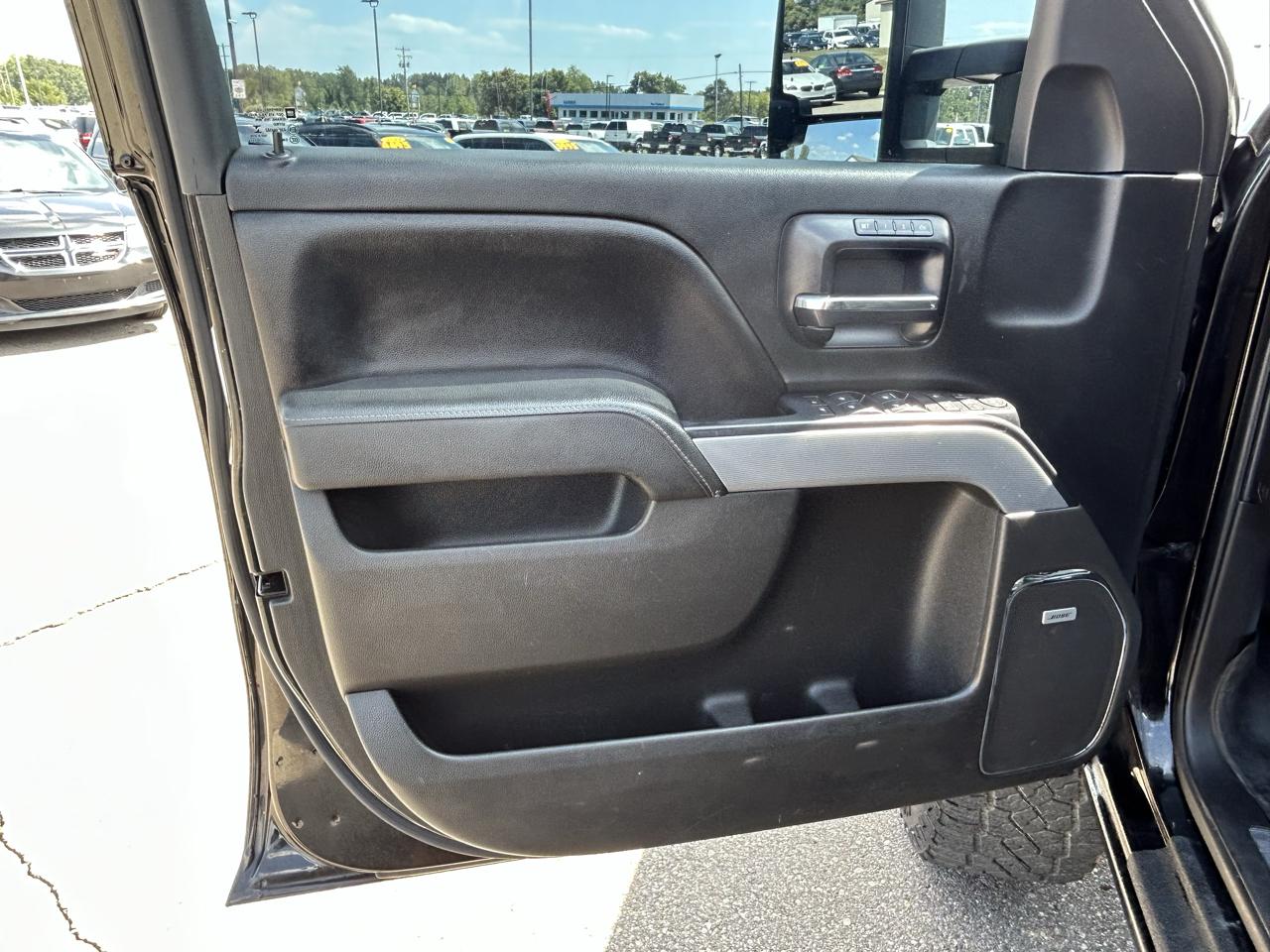 Chevrolet Silverado 1500 4WD Crew Cab 143.5" LTZ w/1LZ 2014