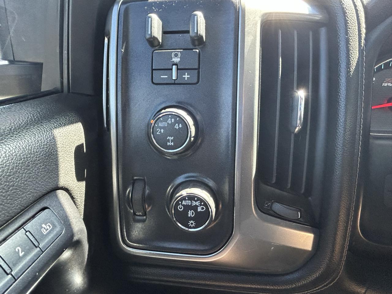Chevrolet Silverado 1500 4WD Crew Cab 143.5" LTZ w/1LZ 2014