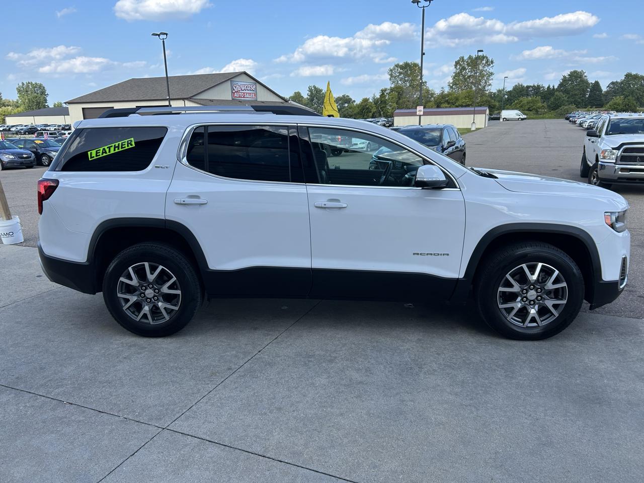 GMC Acadia AWD 4dr SLT 2023