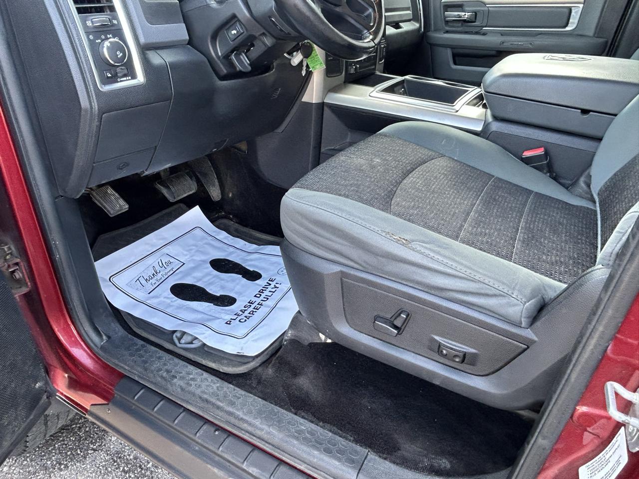 RAM 2500 4WD Crew Cab 149" SLT 2014