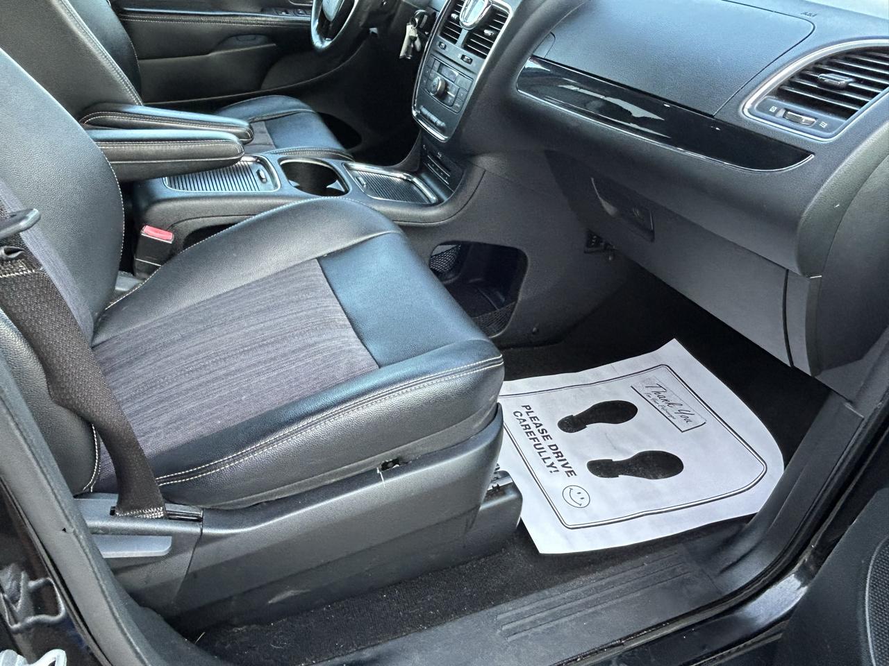 Chrysler Town & Country 4dr Wgn S 2014