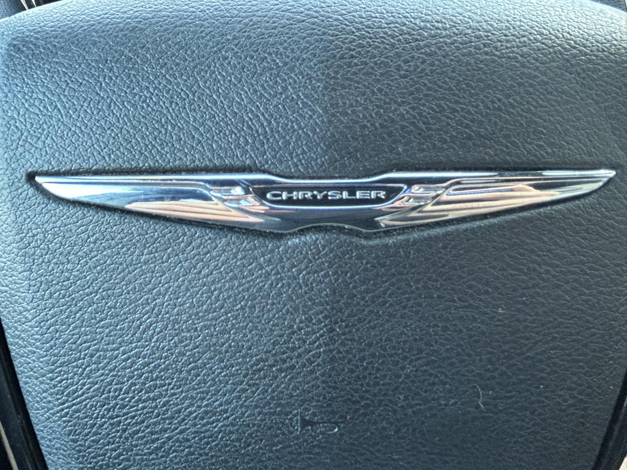 Chrysler Town & Country 4dr Wgn S 2014