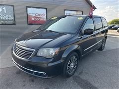 2014 Chrysler Town & Country 