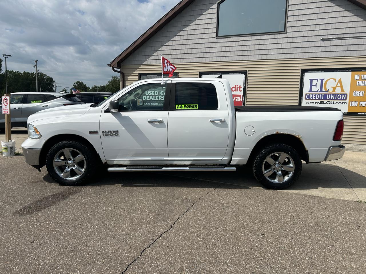 RAM 1500 4WD Crew Cab 140.5" Big Horn 2015