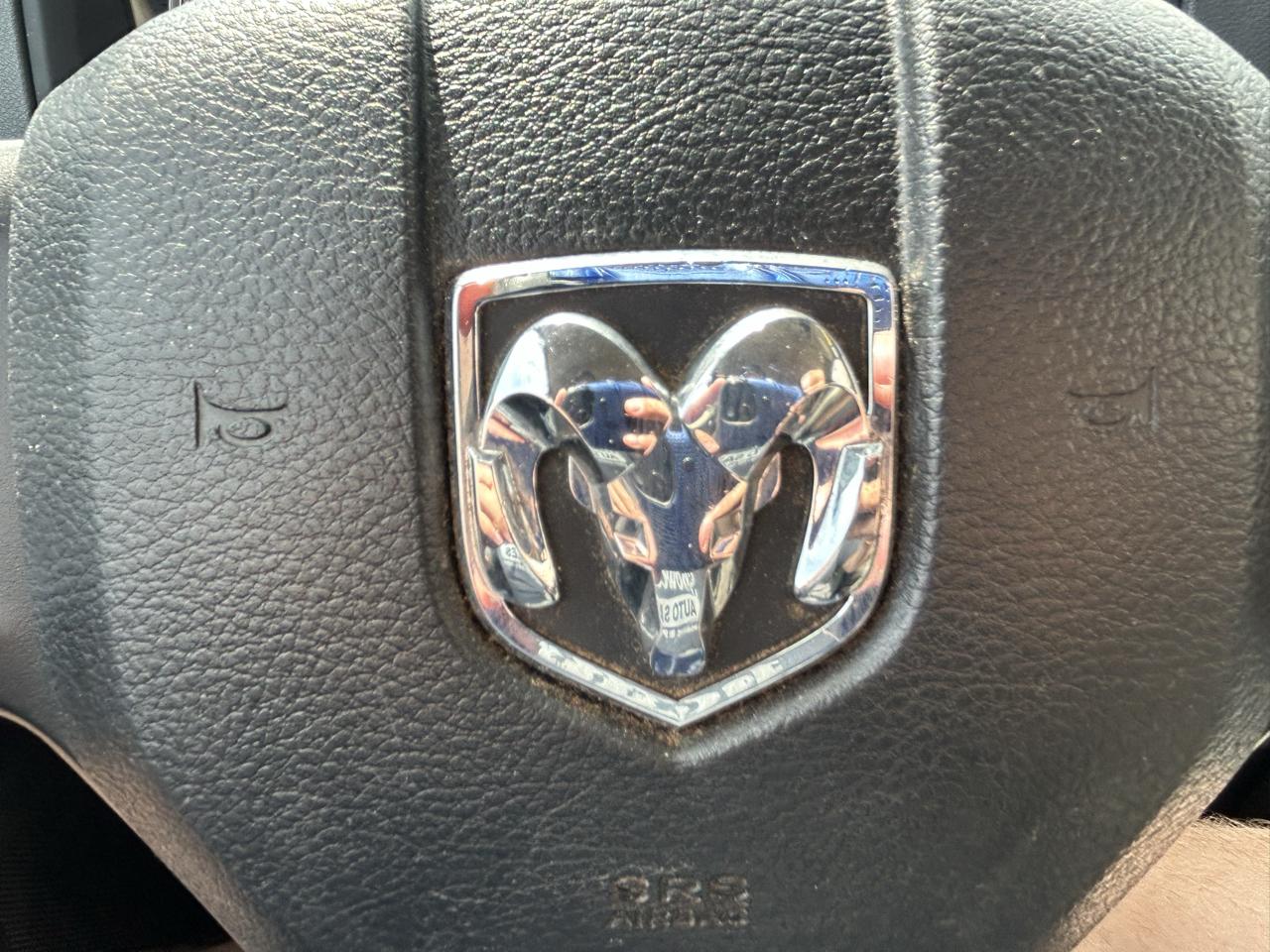RAM 1500 4WD Crew Cab 140.5" Big Horn 2015