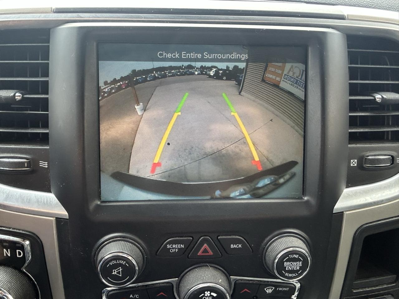 RAM 1500 4WD Crew Cab 140.5" Big Horn 2015
