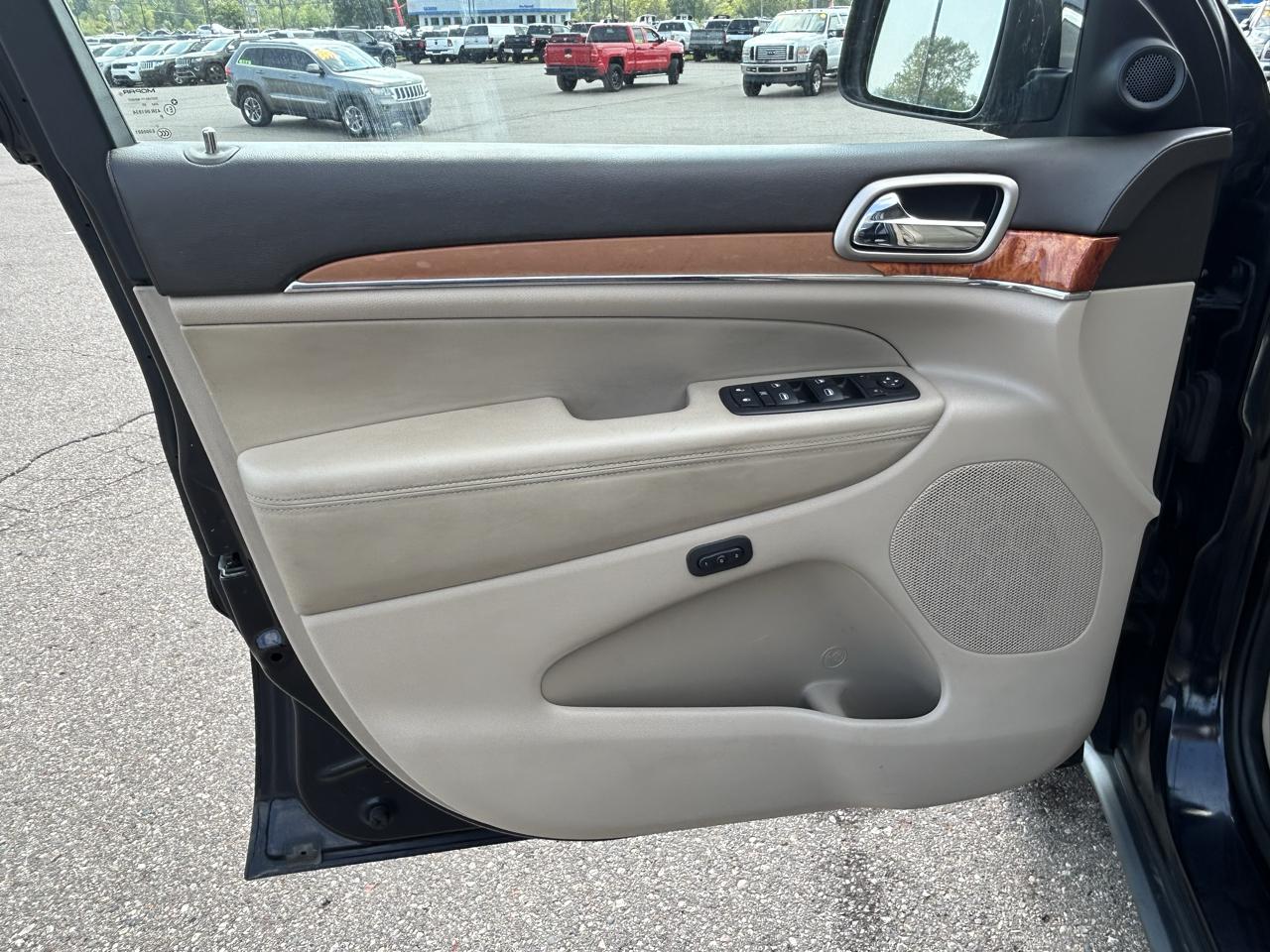 Jeep Grand Cherokee 4WD 4dr Overland 2011