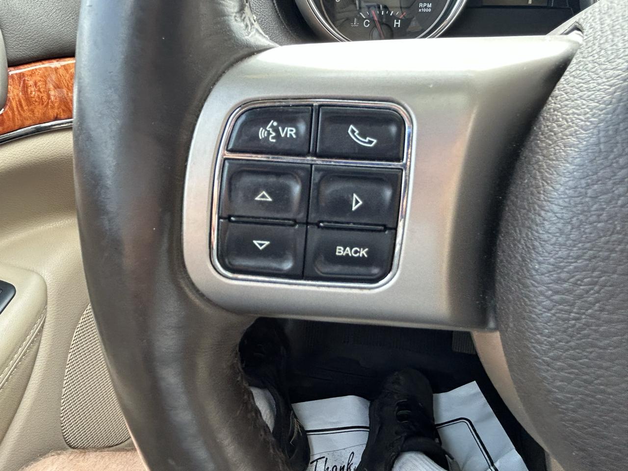 Jeep Grand Cherokee 4WD 4dr Overland 2011