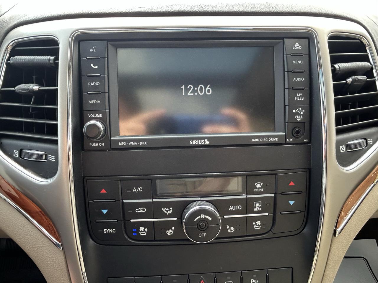 Jeep Grand Cherokee 4WD 4dr Overland 2011
