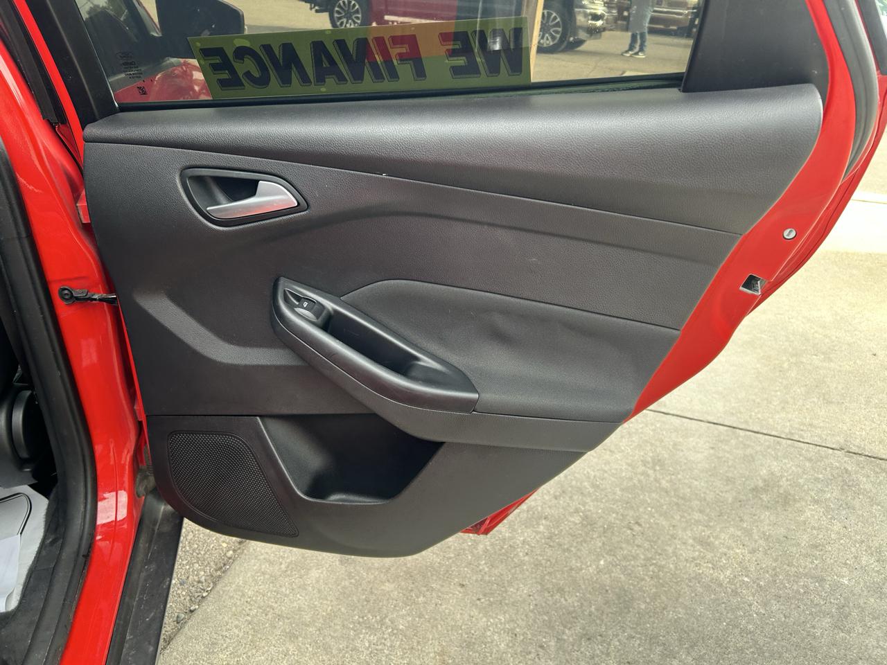 Ford Focus 5dr HB SE 2015