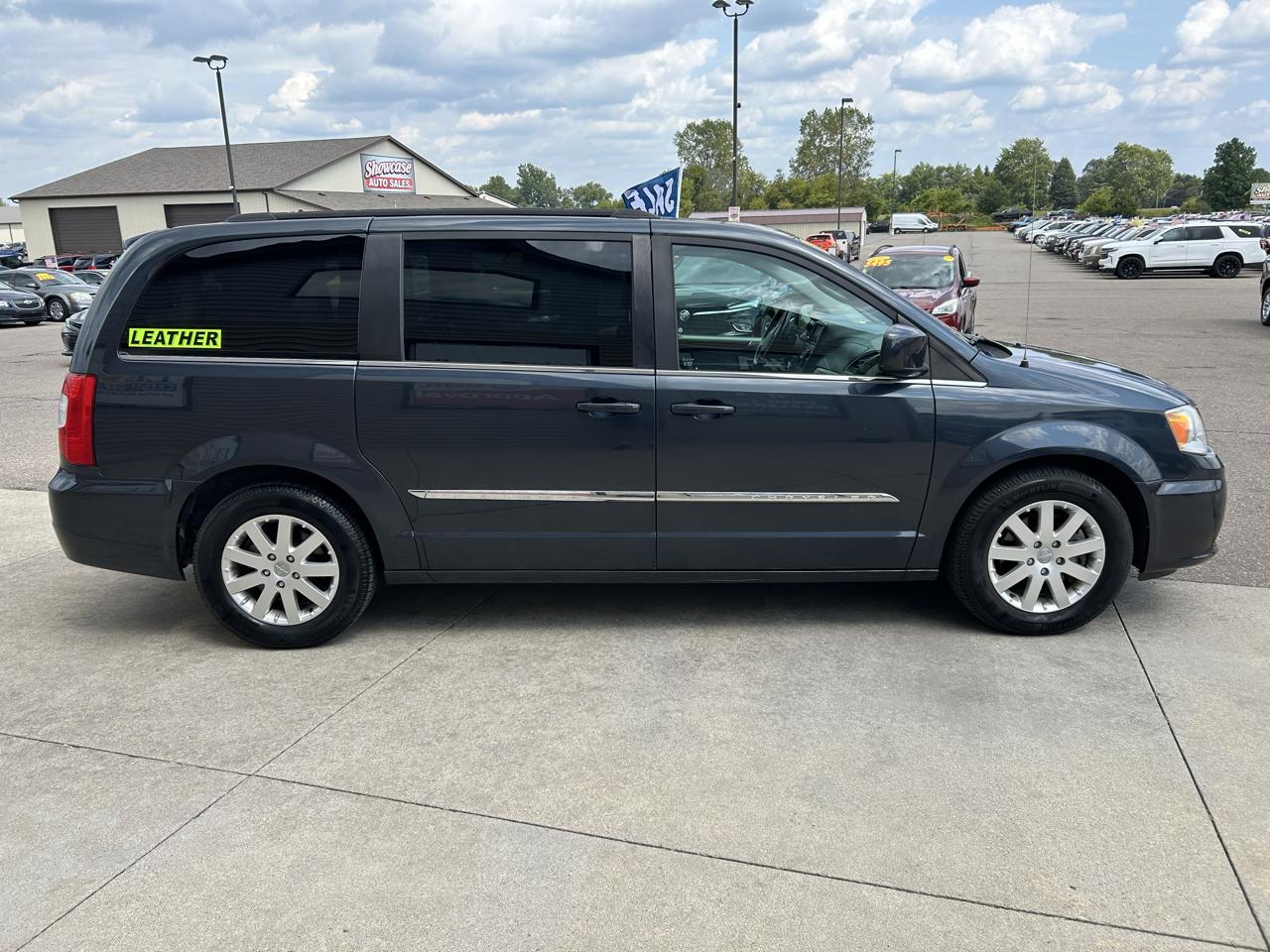 Chrysler Town & Country 4dr Wgn Touring 2013