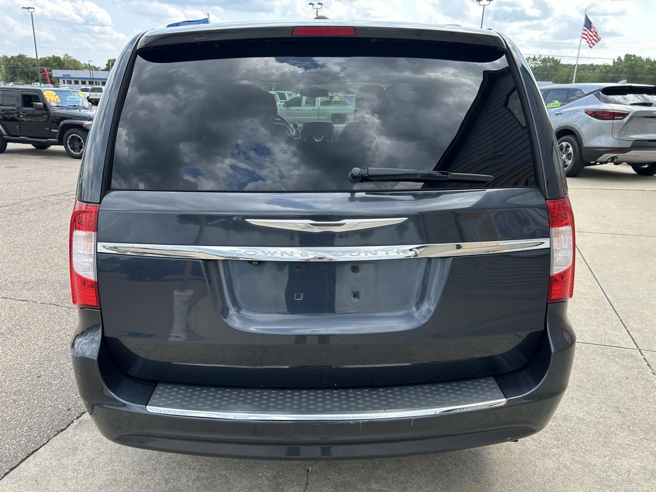 Chrysler Town & Country 4dr Wgn Touring 2013