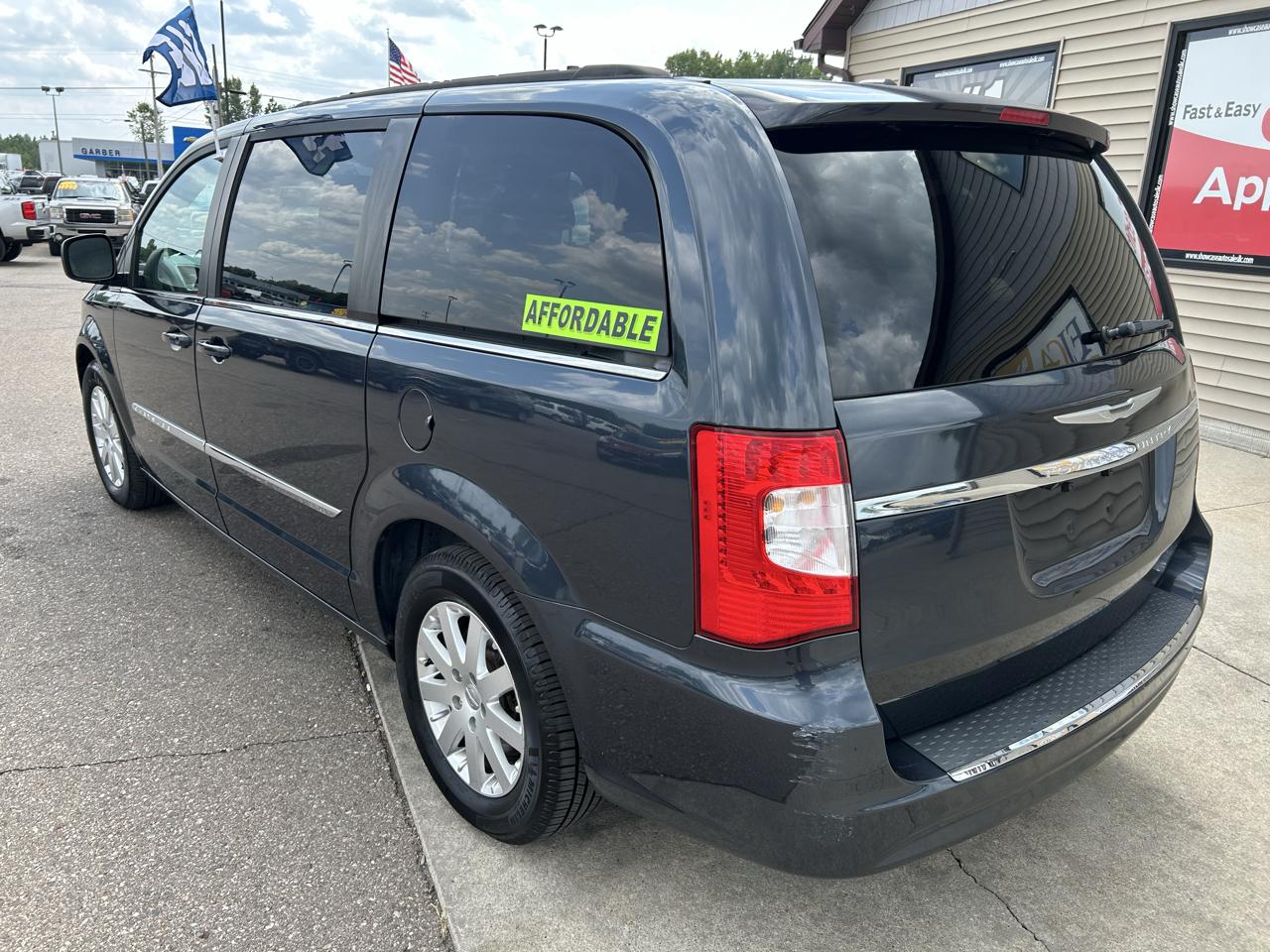 Chrysler Town & Country 4dr Wgn Touring 2013
