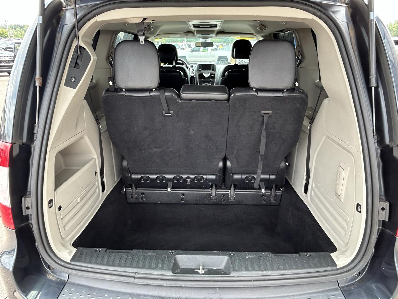 Chrysler Town & Country 4dr Wgn Touring 2013