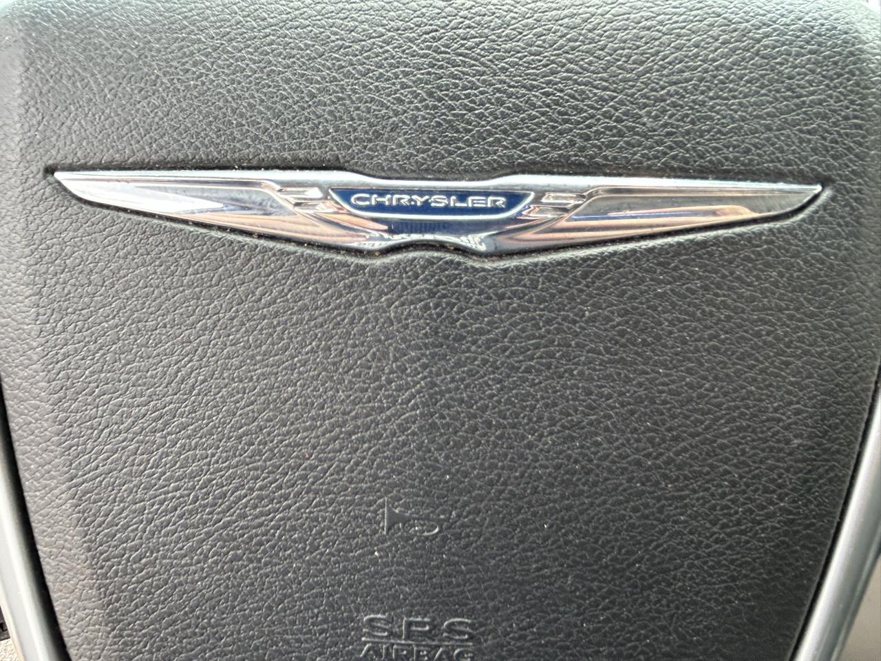 Chrysler Town & Country 4dr Wgn Touring 2013