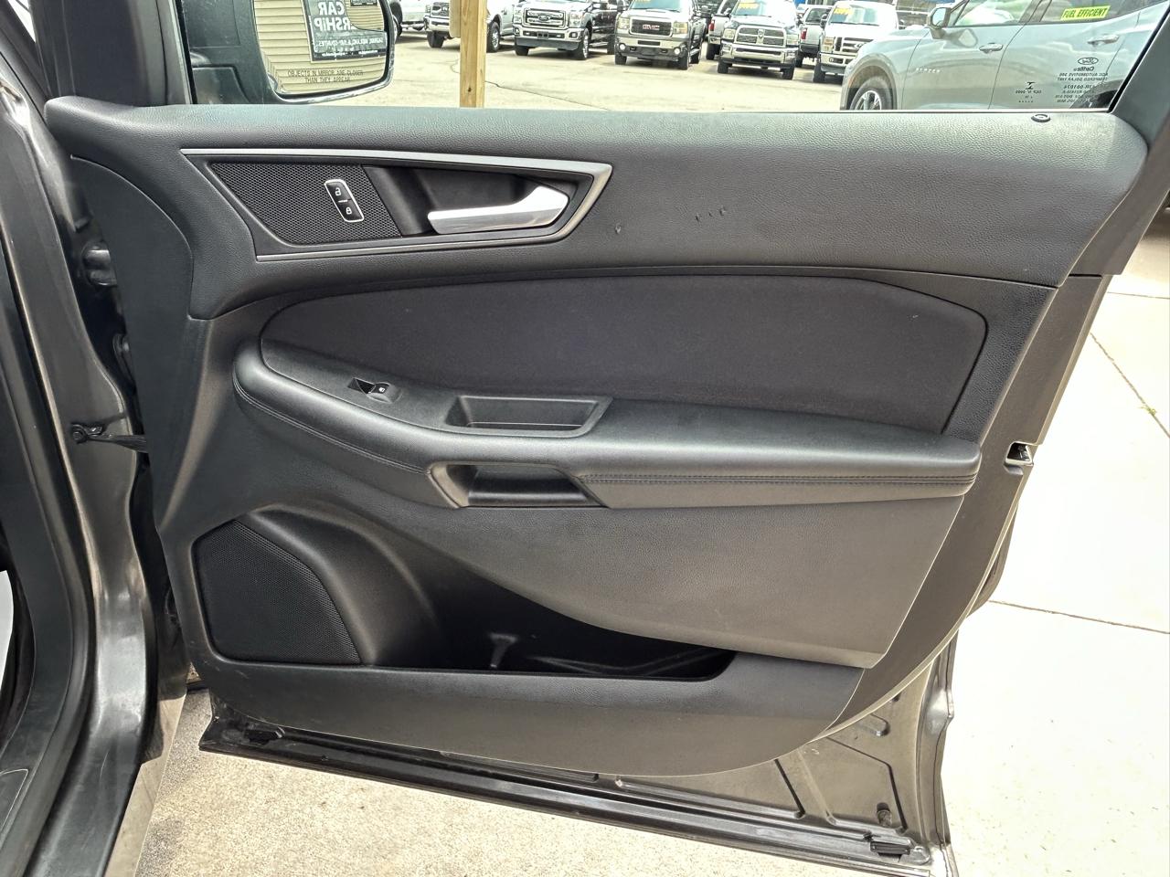 Ford Edge 4dr SE FWD 2016
