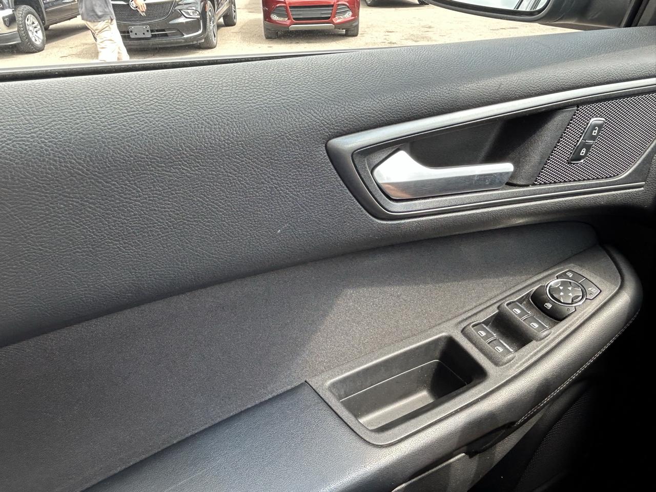 Ford Edge 4dr SE FWD 2016