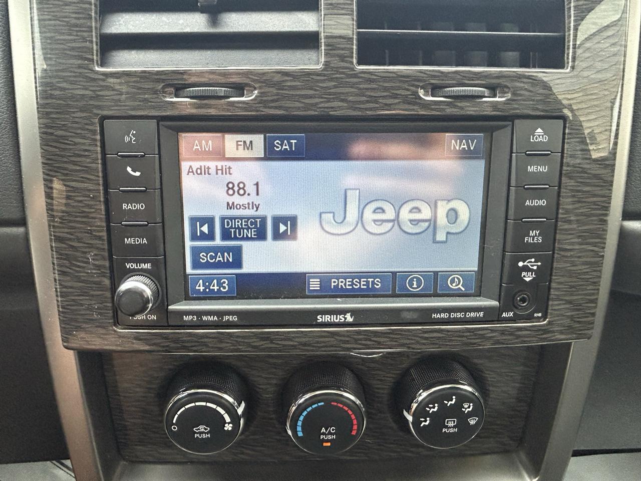 Jeep Liberty 4WD 4dr Limited Jet 2011