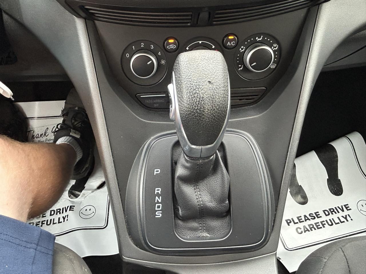 Ford Escape FWD 4dr S 2014