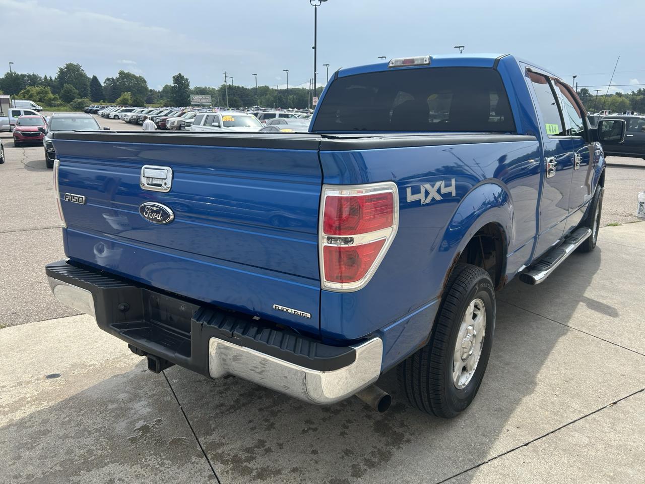 Ford F-150 4WD SuperCrew 145" XLT 2011
