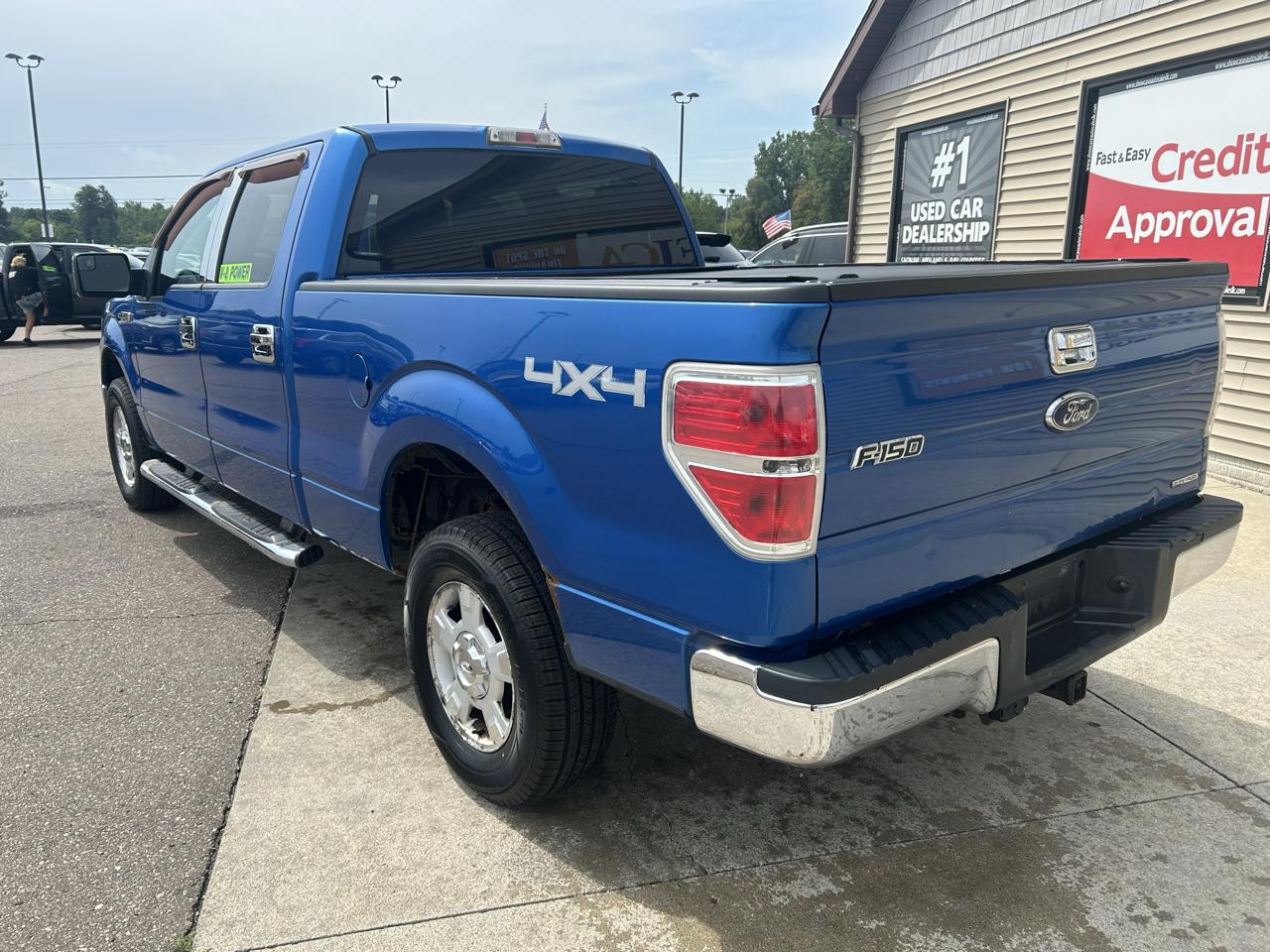 Ford F-150 4WD SuperCrew 145" XLT 2011