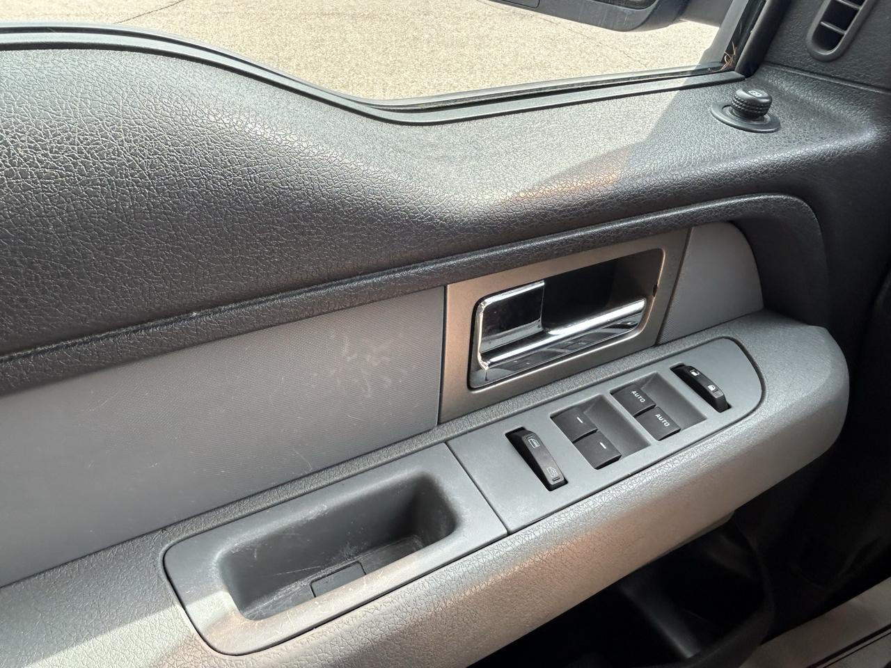 Ford F-150 4WD SuperCrew 145" XLT 2011