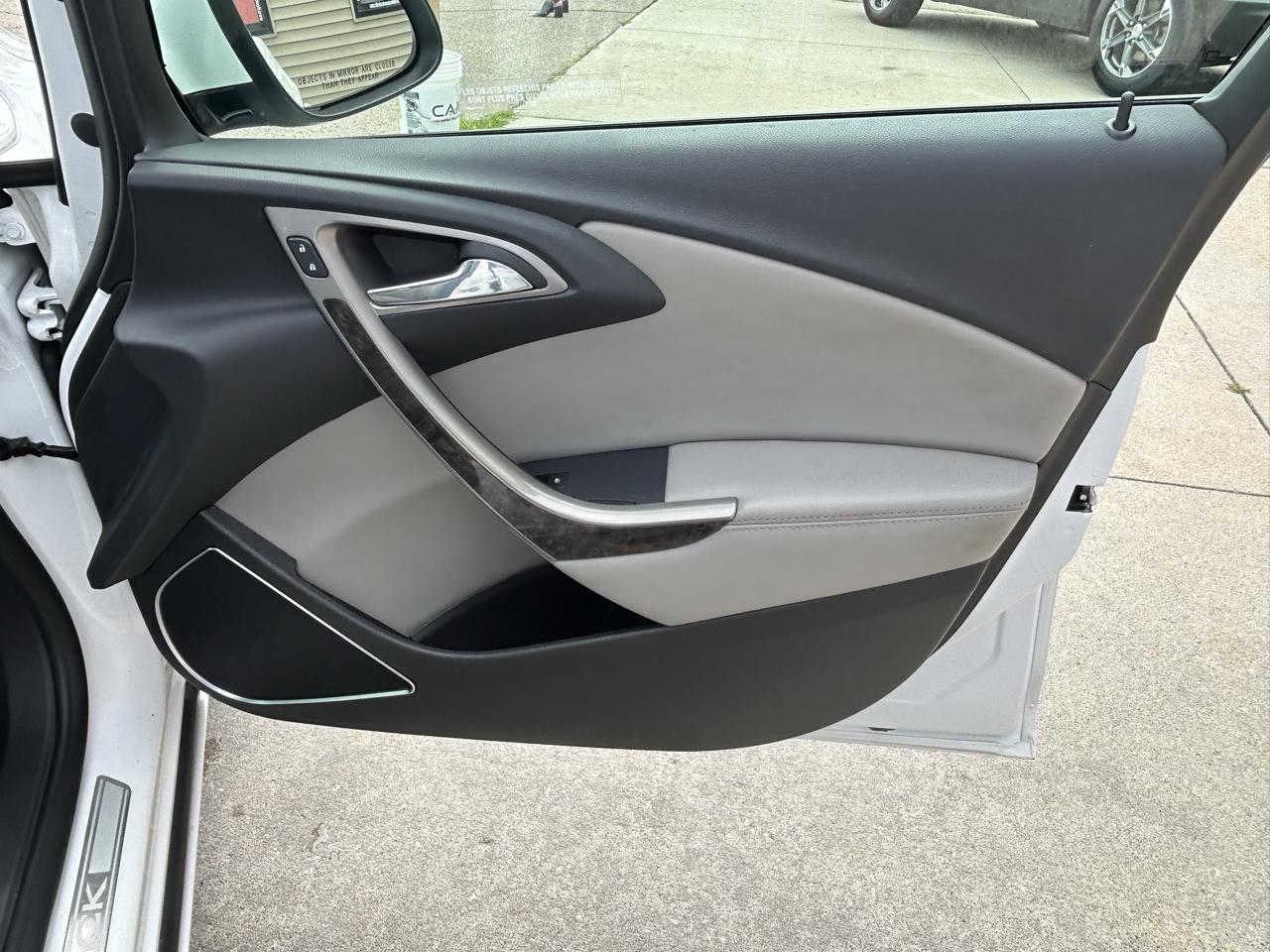 Buick Verano 4dr Sdn w/1SD 2015