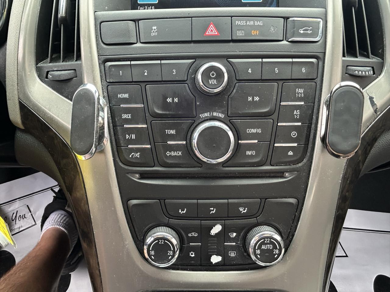 Buick Verano 4dr Sdn w/1SD 2015