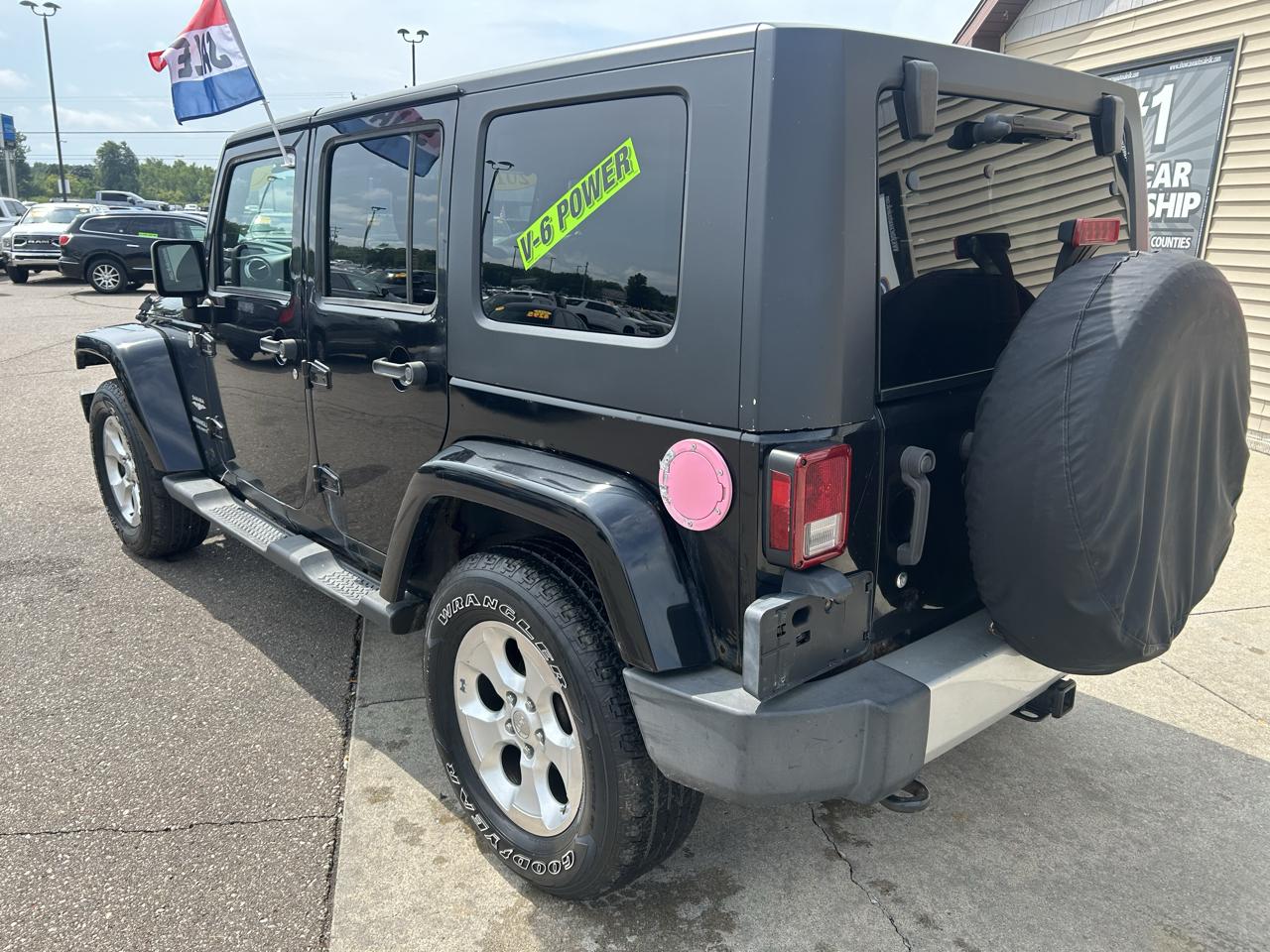 Jeep Wrangler Unlimited 4WD 4dr Sahara 2011