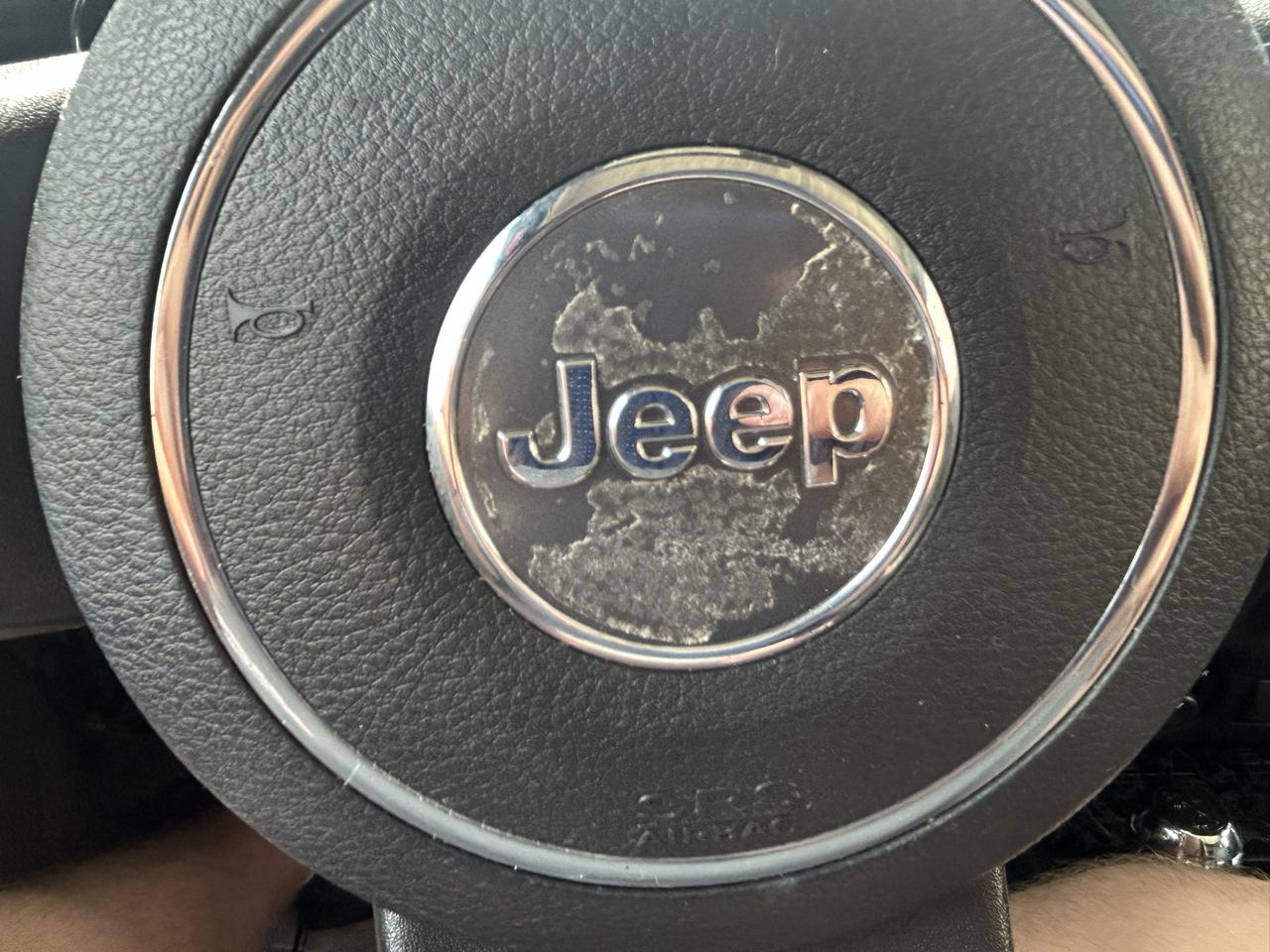 Jeep Wrangler Unlimited 4WD 4dr Sahara 2011