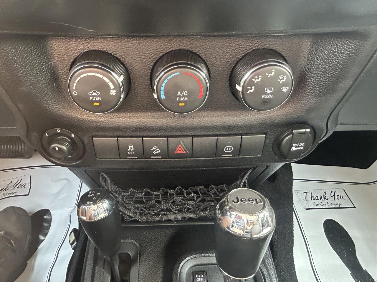 Jeep Wrangler Unlimited 4WD 4dr Sahara 2011