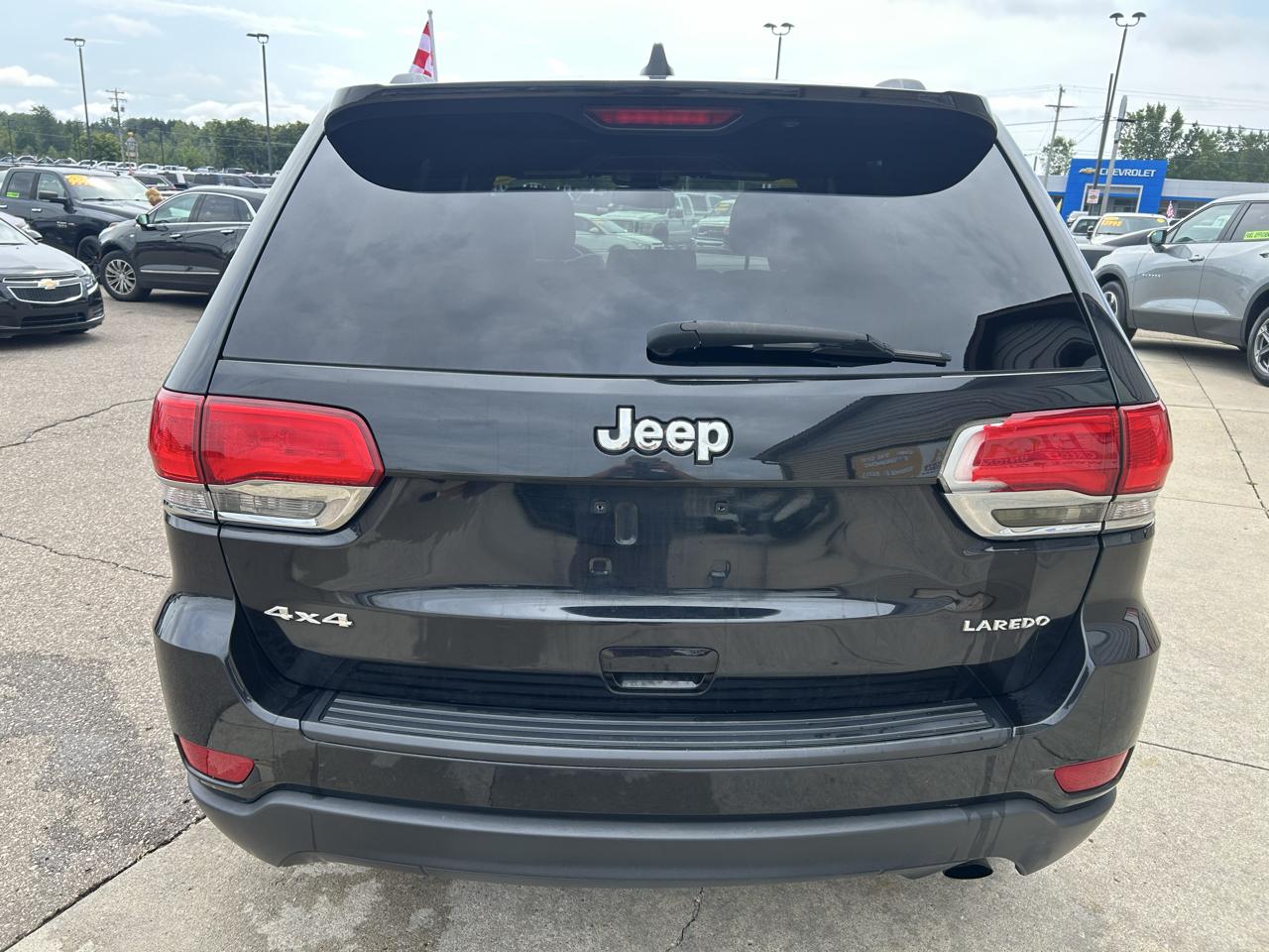 Jeep Grand Cherokee 4WD 4dr Laredo 2016