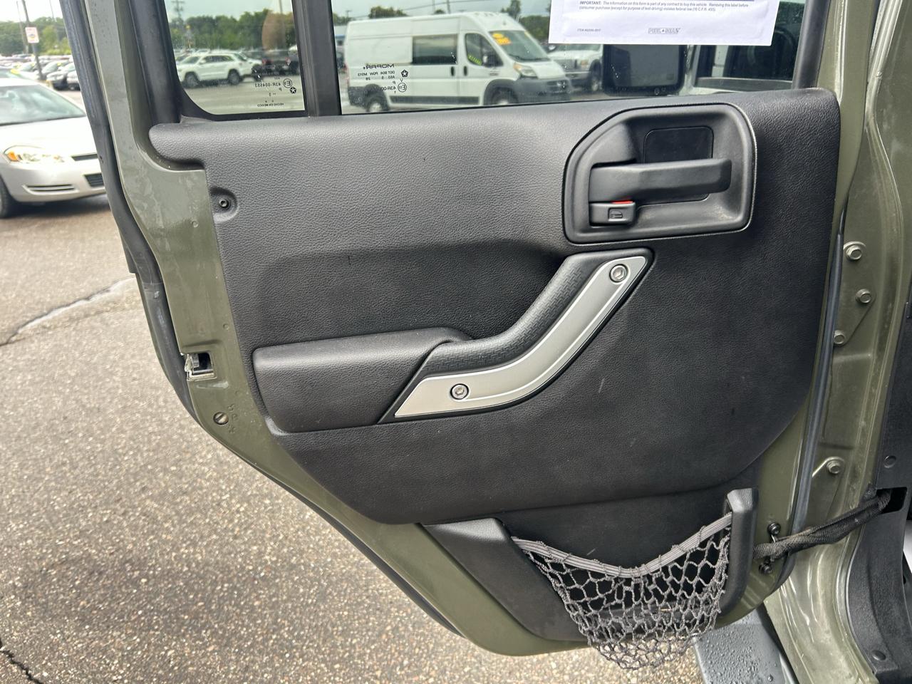Jeep Wrangler Unlimited 4WD 4dr Sahara 2015