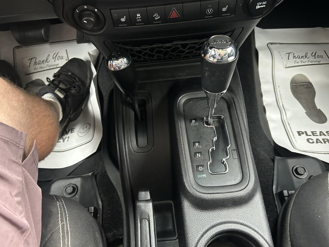 Jeep Wrangler Unlimited 4WD 4dr Sahara 2015
