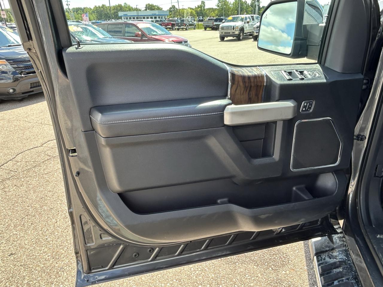 Ford F-150 Lariat 4WD SuperCrew 5.5' Box 2018